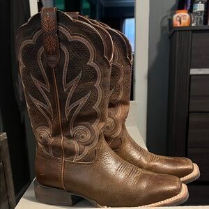 Durango Brown Western Boots with Intricate Stitching